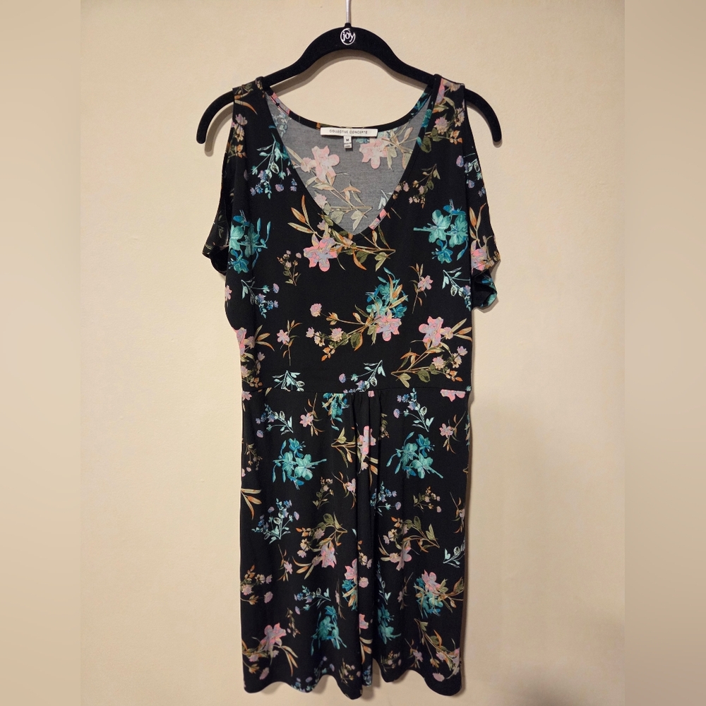 Collective Concepts Black Floral Dress Size Medium